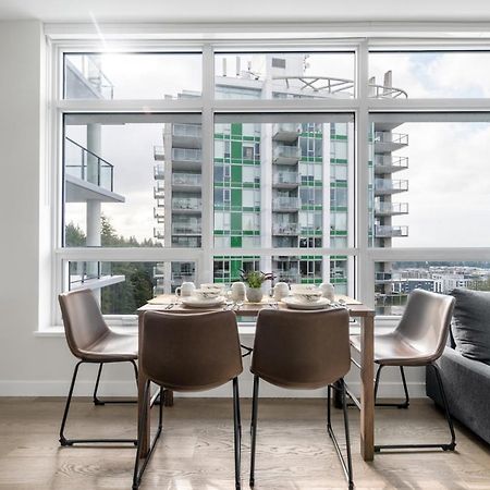 Urban Oasis: Stylish Apartment Retreat At Ubc Vancouver Extérieur photo