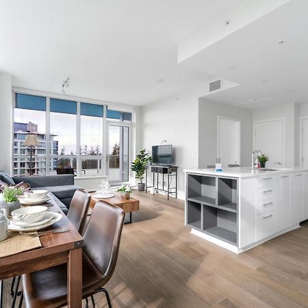 Urban Oasis: Stylish Apartment Retreat At Ubc Vancouver Extérieur photo
