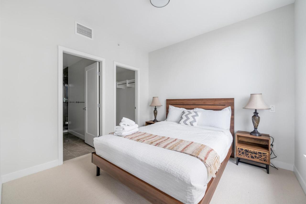 Urban Oasis: Stylish Apartment Retreat At Ubc Vancouver Extérieur photo